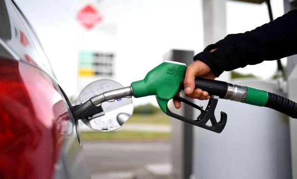 هل هناك خطر في تعبئة خزان وقود السيارة بشكل كامل؟.. حماية المستهلك توضح