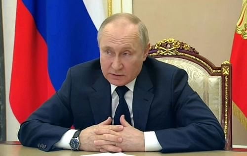 واشنطن بوست: بوتين أقال قادة كبار نتيجة لانتكاسات الجيش في أوكرانيا