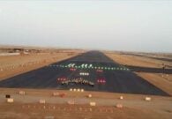 البحر الأحمر تعلن الانتهاء من تركيب كابلات إضاءة مدرج المطار الرئيسي بطول 400 كيلومتر -فيديو