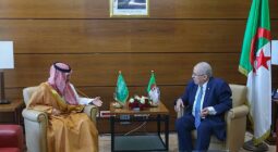 وزير الخارجية يلتقي نظيره الجزائري ويرأسان الدورة الثالثة للجنة المشاورات السياسية السعودية – الجزائرية-فيديو