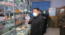 شاهد.. زعيم كوريا الشمالية يوبخ مسؤولين فشلوا في توفير أدوية للشعب