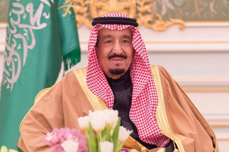 فيديو.. كلمة الملك سلمان للمواطنين والمقيمين في المملكة بمناسبة عيد الفطر