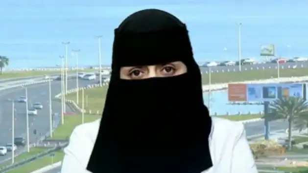 شاهد.. ممرضة تروي تفاصيل جديدة عن إنقاذها لشاب بعد غرقه في كورنيش رأس تنورة