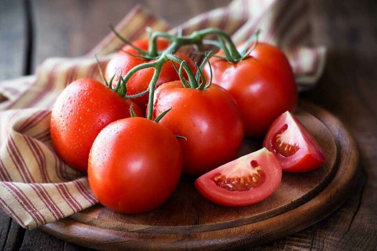 4 فوائد مدهشة للطماطم.. لكن لا تفرط في تناولها