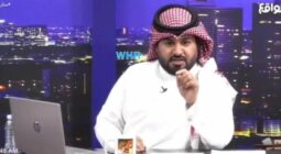 شاهد مذيع سعودي ينفعل على ضيف بسبب ملابسه: انت مو في سرا عند فوال.. يا مخرج شيل الكاميرا