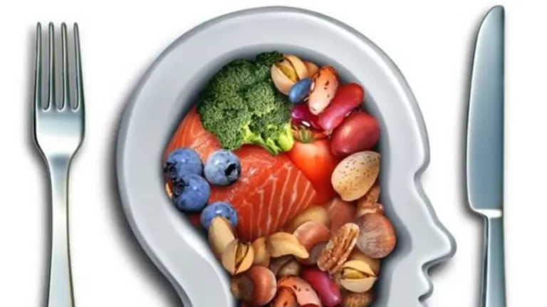 5 أطعمة مهمة لصحة الدماغ وتحسين الذاكرة.. تعرف عليها