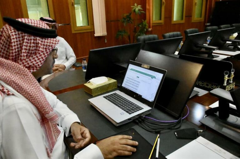 إدارات التعليم تعلن حركة النقل الداخلي للمعلمين والمعلمات
