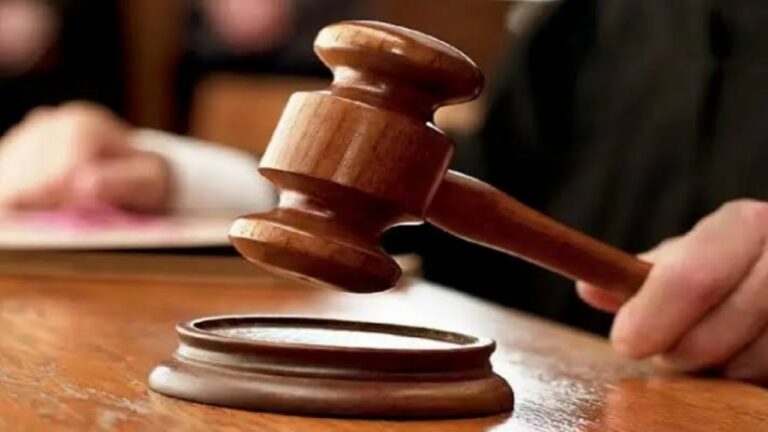سيدة تمنع طليقها من رؤية أولادهم.. ومحكمة الأحوال الشخصية بإحدى مناطق المملكة تفصل في الواقعة