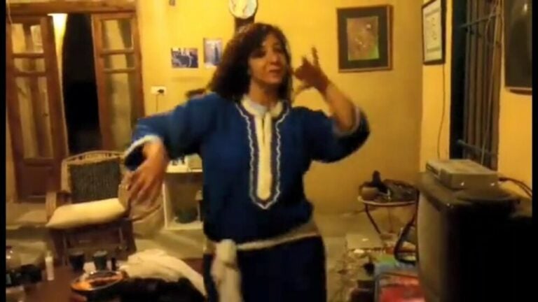 قرار جديد بشأن الأستاذة الجامعية صاحبة فيديو الرقص الشهير من الجامعة المصرية