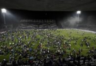 وفاة مشجع خلال اشتباكات في مباراة كرة قدم في الدوري الأرجنتيني