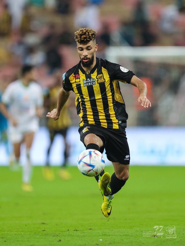 بعد غيابه عن مباراة ضمك.. ما حجم إصابة نجم الاتحاد؟