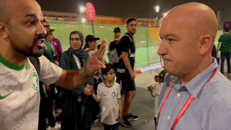 بالفيديو: مشجع سعودي يرفض الحديث مع مراسل إسرائيلي