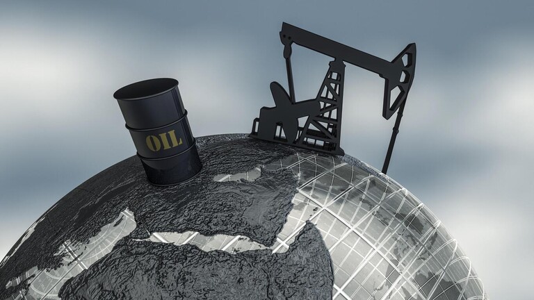 انخفاض أسعار النفط بعد بيانات عن إنتاج الخام الأمريكي