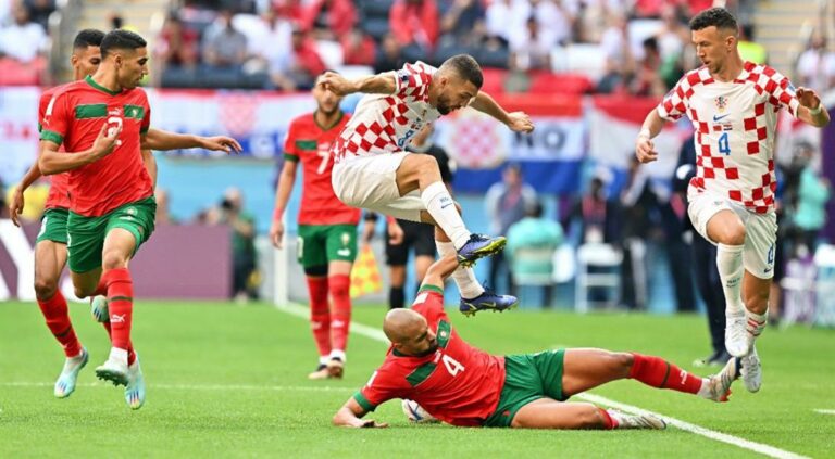 كأس العالم.. شاهد المغرب يفرض التعادل على كرواتيا بمشاركة حمدالله