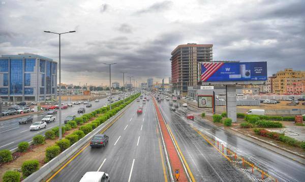 أمطار غزيرة وسيول على محافظة جدة حتى هذا التوقيت