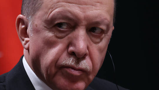 أردوغان يهدد بضرب اليونان بالطائرات الحربية.. لهذا السبب