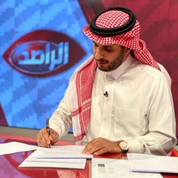 شاهد إعلامي يكتب وصيته على الهواء مباشرة ويوثقها في منصة ناجز