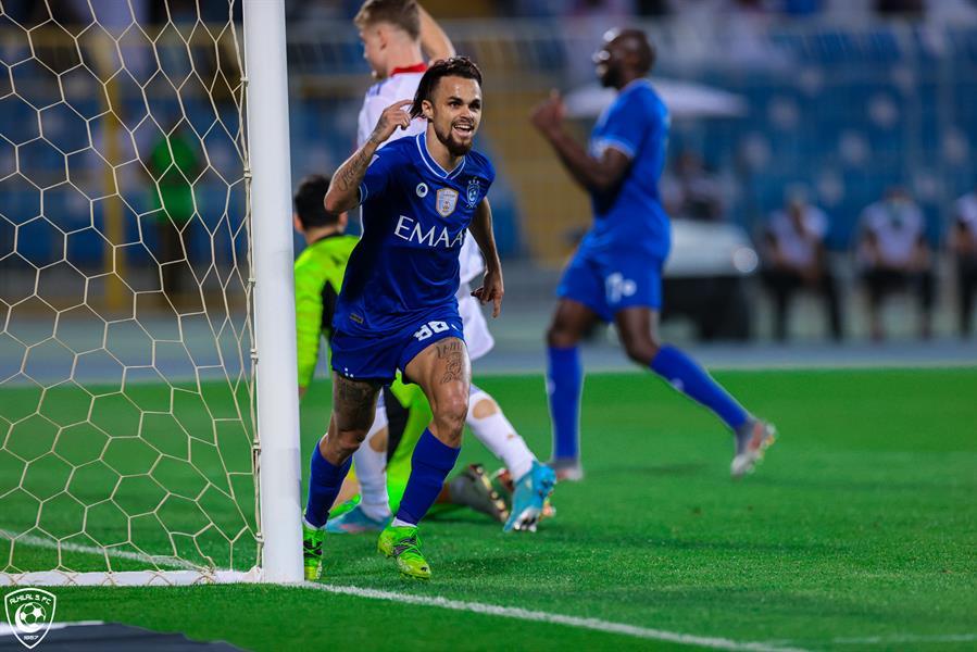 ديلغادو محترف الهلال مطلوب في هذا النادي