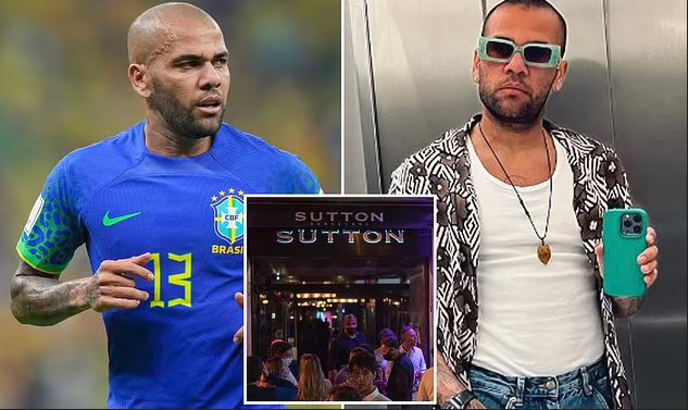 كاميرا مراقبة تكشف تفاصيل ما فعله داني ألفيس مع فتاة إسبانية في حمام ملهى ليلي ببرشلونة