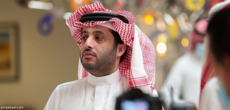 إقبال تاريخي على قمة كأس الرياض.. وآل الشيخ: أغلقت هواتفي الخمسة- فيديو