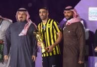 فيديو.. حمدالله يتوج بجائزة أفضل لاعب في نهائي كأس السوبر