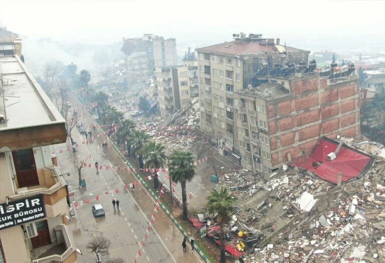 مشهد لا يوصف.. هكذا بدت مدينة كهرمان مرعش بعد الزلزال المدمر