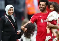 صورة زوجة محمد صلاح مع ممثل أميركي تثير الغضب في مصر