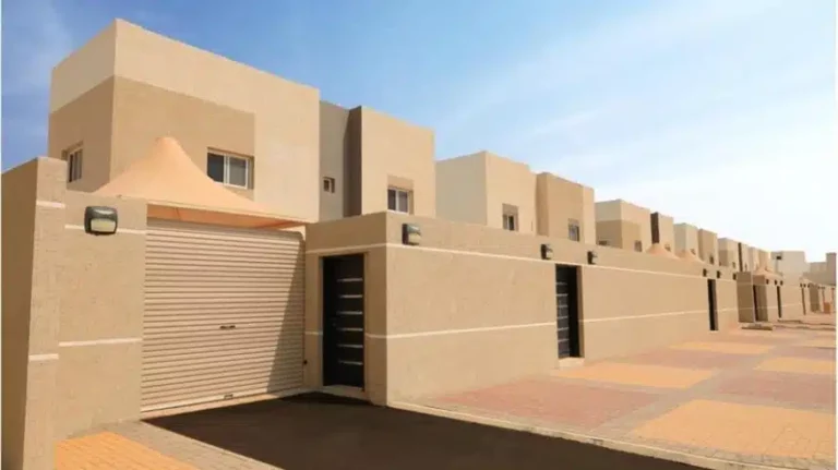 بالفيديو: تراجع أسعار الأراضي السكنية في حي عريض بالرياض.. والكشف عن النسبة