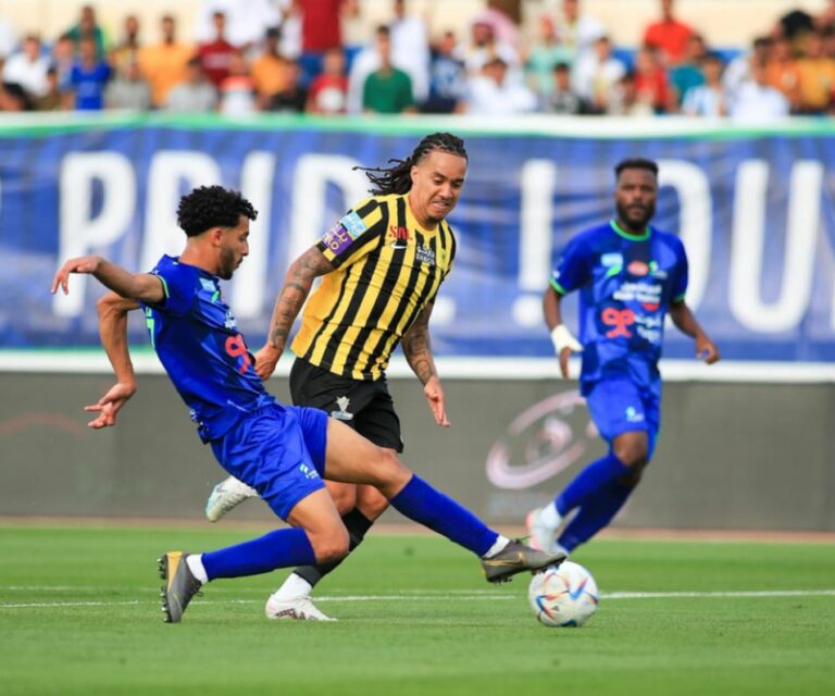 دوري روشن للمحترفين.. الاتحاد يحافظ على الصدارة ويمزق شباك الفتح بخماسية -فيديو