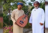 شاهد فنان عماني يحرق عوده في بث مباشر ويعلن توبته وتفرغه لنشر الدعوة