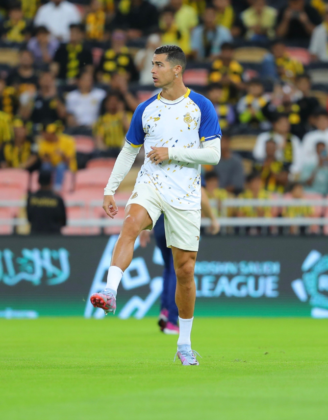 بالفيديو.. استفزاز من جماهير الاتحاد لنجم النصر قبل الكلاسيكو
