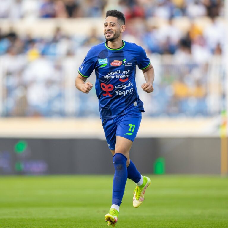 بالفيديو.. نجم الفتح يُحافظ لأسطورة الهلال على رقمه القياسي