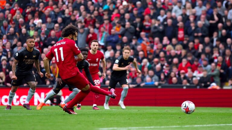 أرسنال يتعادل مع ليفربول بثنائية