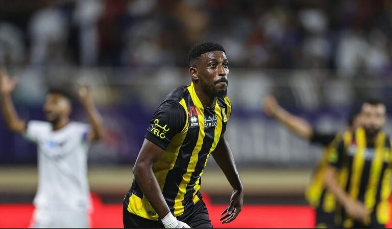 شراحيلي يدافع عن نفسه بعد اتهامه بـ البصق على ميشيل ديلغادو