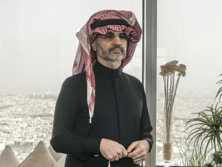 بعد تحقيقه بطولة الدوري.. الوليد بن طلال يعلن عن مكافأة مالية ضخمة لـ الاتحاد