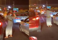 وسط طريق بمكة.. شاهد مشجع اتحادي يحتفل بتحقيق الدوري على طريقته الخاصة