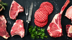 احذر.. نوعين من اللحوم قد يزيدان من خطر الإصابة بالسكتة الدماغية