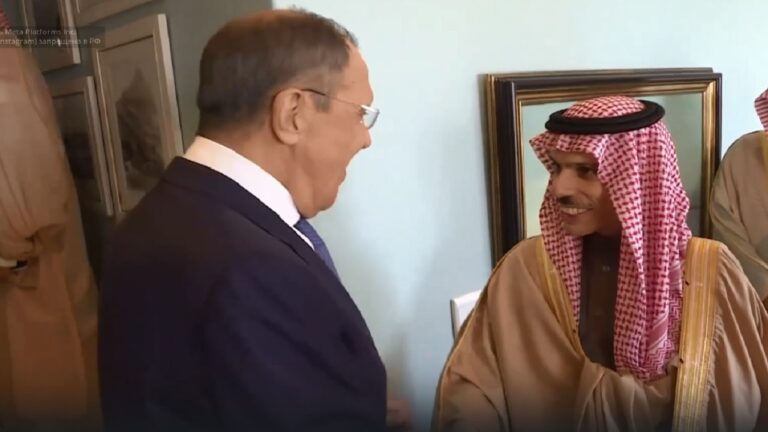 روسيا تدعم ترشيح السعودية لعضوية البريكس بشدة وبدون شروط