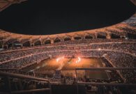 أمسية مميزة بملعب الجوهرة.. شاهد كيف قُدم كريم بنزيما في هذا الفيديو!