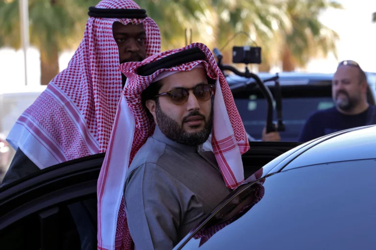 بعد خضوعه لعملية جراحية.. شاهد نادٍ إسباني يدعم تركي آل الشيخ بهذه الطريقة.. والأخير يرد