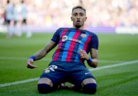 نجم برشلونة مطلوب في دوري روشن
