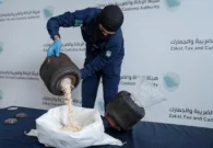 بالصور والفيديو: إحباط 3 محاولات لتهريب 151 ألف حبة كبتاجون مخبأة في مركبات قدِمت لجمرك الحديثة