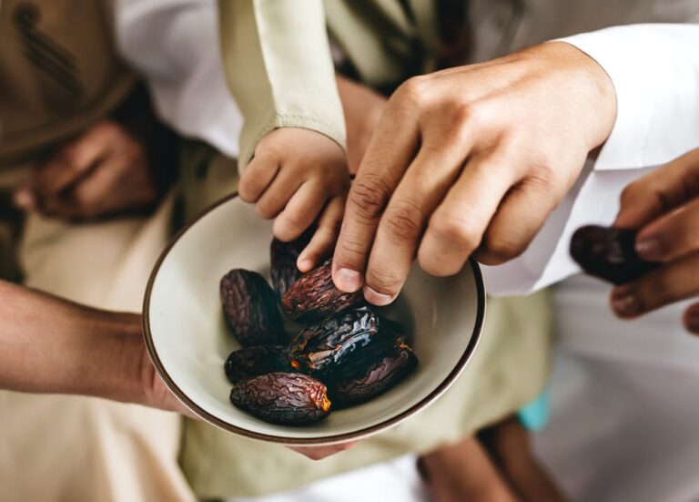 الخضيري يكشف عن الفوائد الصحية للتمر