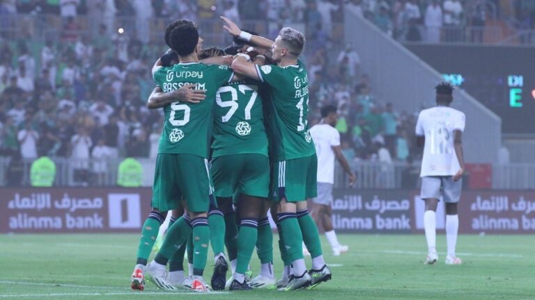 شاهد.. الأهلي يهزم الطائي بهدفين نظيفين بفضل تألق محرز وكيسييه