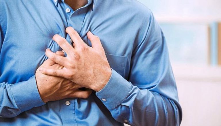 النمر يرد على مريض حلم برجل يحفر في قبره