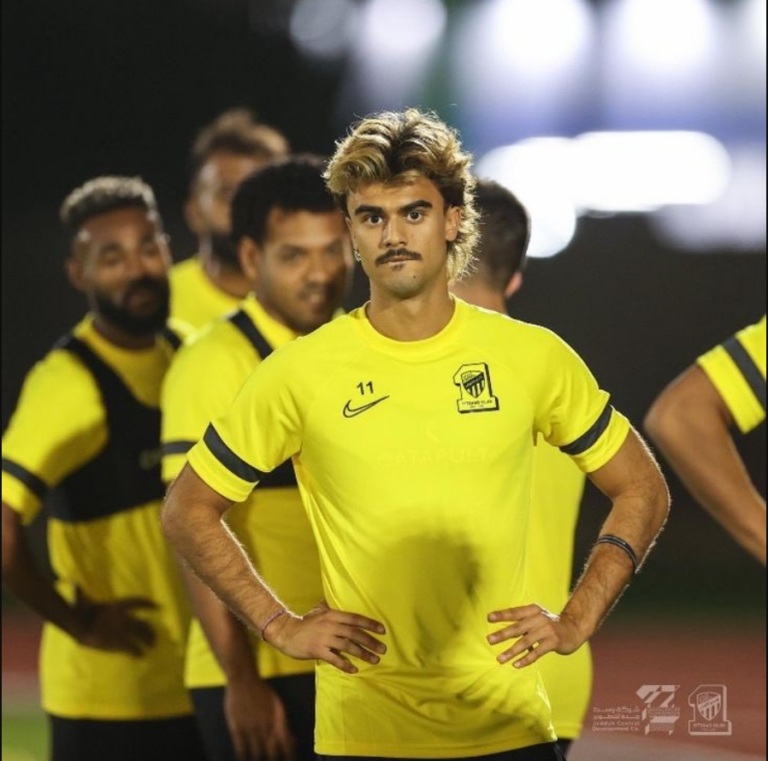محترف الاتحاد على أعتاب الرحيل
