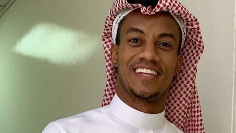 شاهد.. دريه كاريلو يحتفل باليوم الوطني السعودي مرتديا الزي الوطني