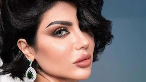 حليمة بولند تثير جدلاً بعد ظهورها بمكياج في عزاء أحد أقاربها
