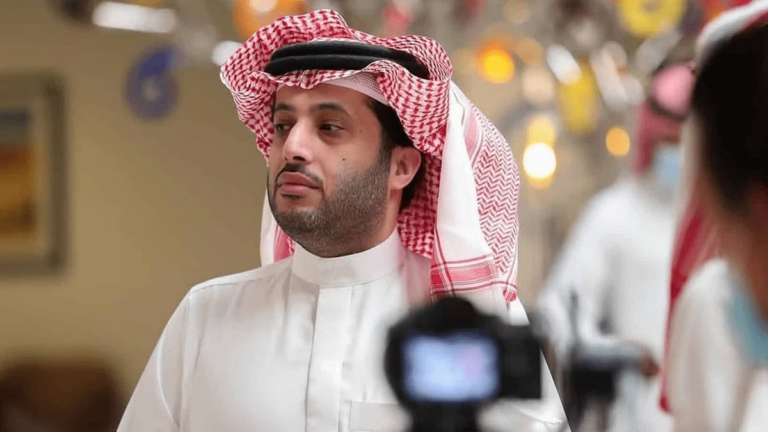 تركي آل الشيخ يدعو الحكم محمد الحربي للتحكيم في كأس موسم الرياض -فيديو