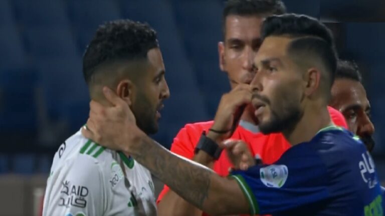 شاهد.. لحظة اشتباك بيتروس ورياض محرز
